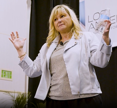 Tracy Ann Palmer<br><span class="desi">Leadership</span>